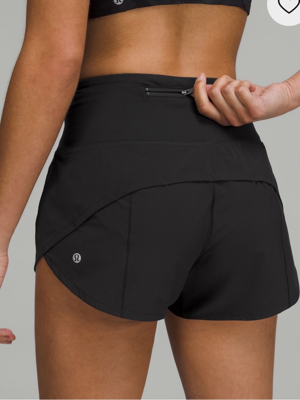 Lululemon Athletica  Speed Up Shorts with 2 1/2” inseam, size 6 in black - Picture 2 of 10
